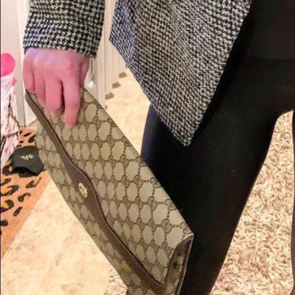 Authentic Gucci pouch - Picture 13 of 14